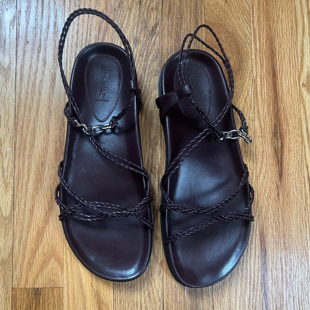 stunning Alumnae twist sandals in burgundy